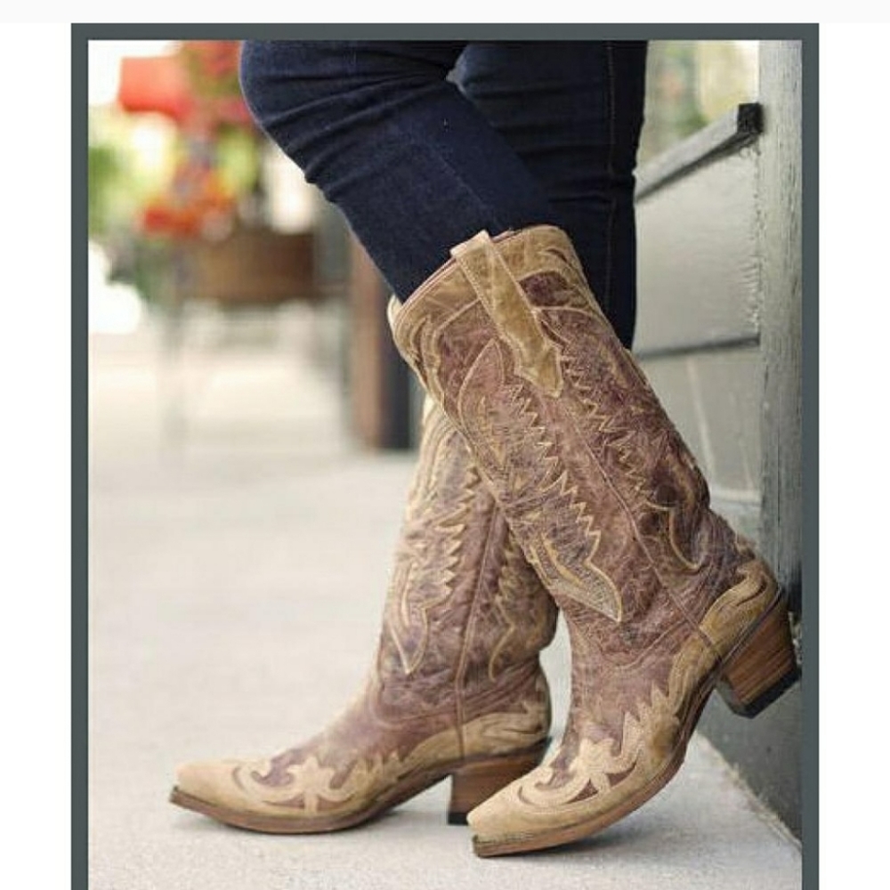 Women's Tan Embroidered Western Cowboy Boots